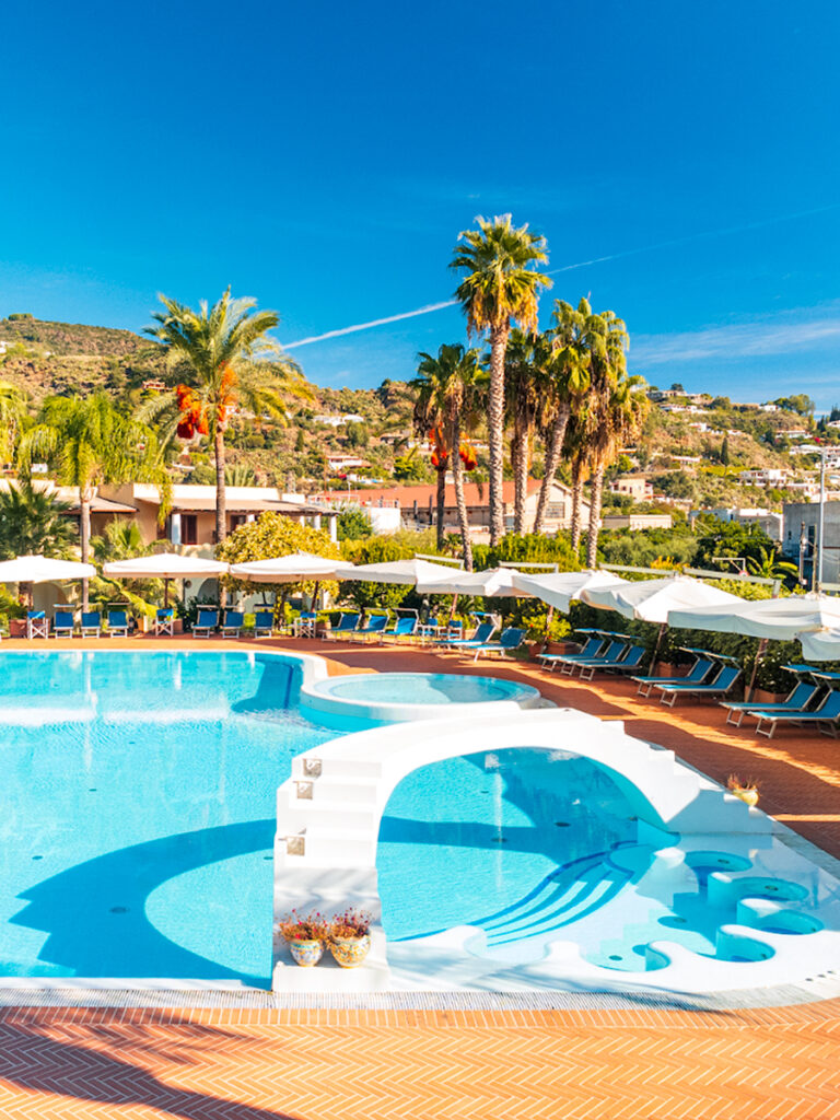 Hotel con piscina Lipari